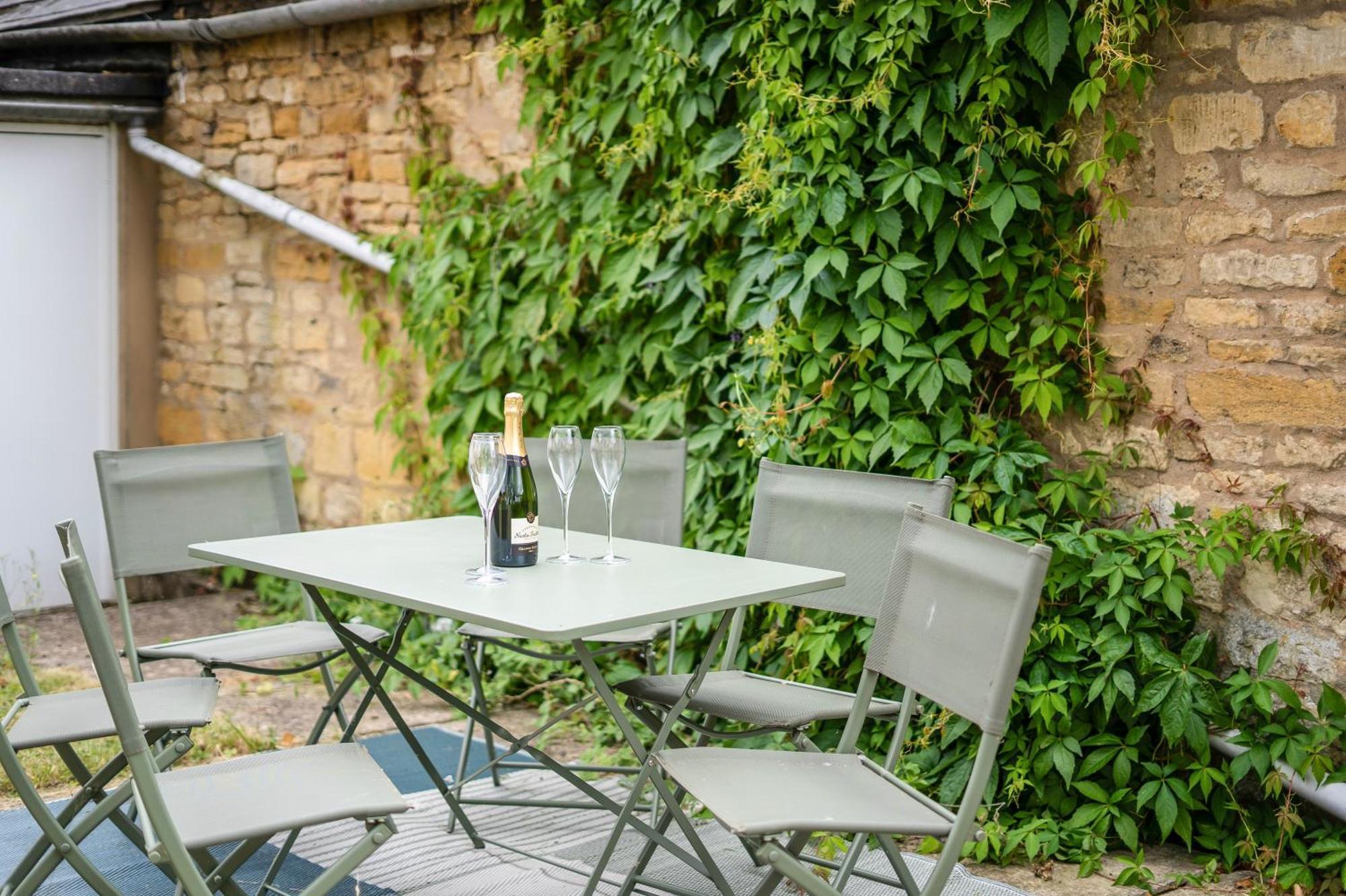 Redesdale View, High Street With Private Garden Apartment Moreton-in-Marsh Exterior photo